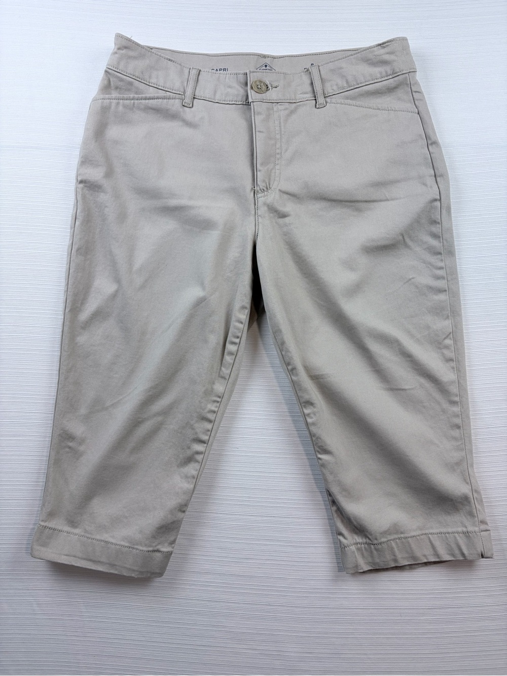 St Johns Bay Women’s Capri Pants Size 8 Petite Khaki